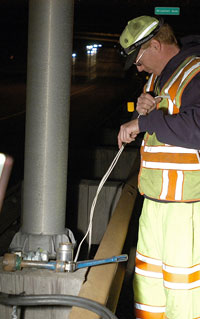 wiring a roadway light